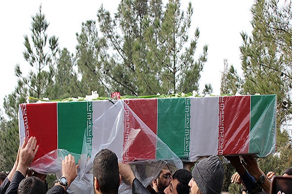 گزارش تصویری از خاکسپاری شهید محمد کامران