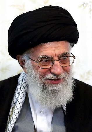 حضور مقام معظم رهبری در منزل خانواده شهید مسیحی+تصاویر