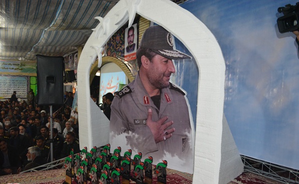 گزارش تصویری از حضور حاج قاسم در اولین سالروز شهادت سردار الله‌دادی