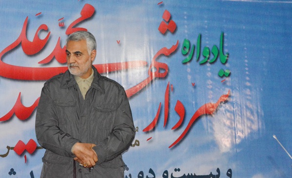 گزارش تصویری از حضور حاج قاسم در اولین سالروز شهادت سردار الله‌دادی