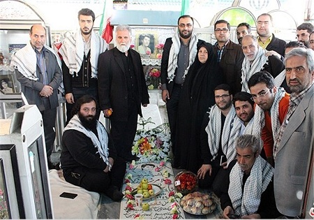 دعوت به مراسم جشن تولد شهید 44 سالگی شهید برزگر دعوت به مراسم جشن تولد شهید 44 سالگی شهید برزگر