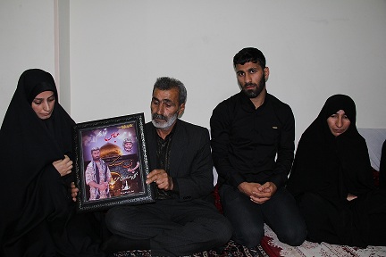 گزارشی خواندنی از دیدار خانواده شهید همدانی با خانواده شهیدمدافع حرم گزارشی خواندنی از دیدار خانواده شهید همدانی با خانواده شهیدمدافع حرم
