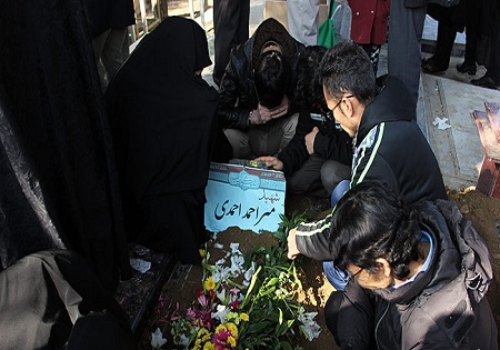 گلزار شهدای تهران میزبان یکی از شیردلان تیپ فاطمیون شد