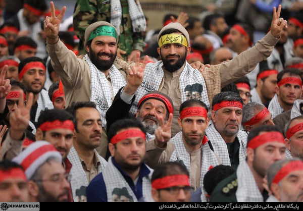 در چالش اقتصادی بعضی اشتباه کردند و اظهار ضعف کردند در چالش اقتصادی بعضی اشتباه کردند و اظهار ضعف کردند