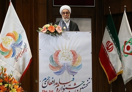 محمدی گلپایگانی: خانواده شهدا یک سرمایه گذاری بزرگ برای روز مبادا کردند/ داریوش ارجمند: در مقابل جوانانی که جان خود را فدا کردهاند هیچ نیستیم/ سردار سلامی: انقلاب اسلامی با تمام پیکره استکبار میجنگد/حاتمی کیا: باید تا فجر پیروزی منتظر خورشید بمانیم محمدی گلپایگانی: خانواده شهدا یک سرمایه گذاری بزرگ برای روز مبادا کردند/ داریوش ارجمند: در مقابل جوانانی که جان خود را فدا کردهاند هیچ نیستیم/ سردار سلامی: انقلاب اسلامی با تمام پیکره استکبار میجنگد/حاتمی کیا: باید تا فجر پیروزی منتظر خورشید بمانیم