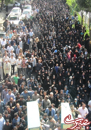 گزارش تصویری تشییع پیکر 5 تن از مدافعان فاطمیون گزارش تصویری تشییع پیکر 5 تن از مدافعان فاطمیون