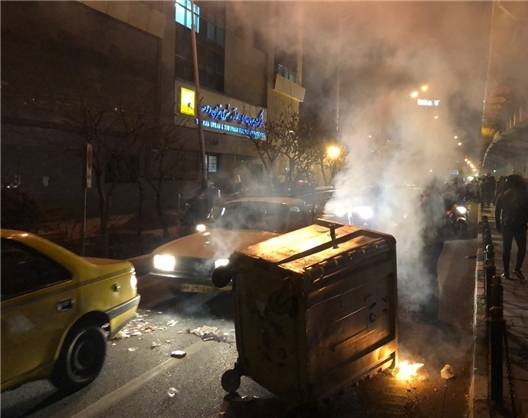 جدایی معترضان از ضد انقلاب جدایی معترضان از ضد انقلاب