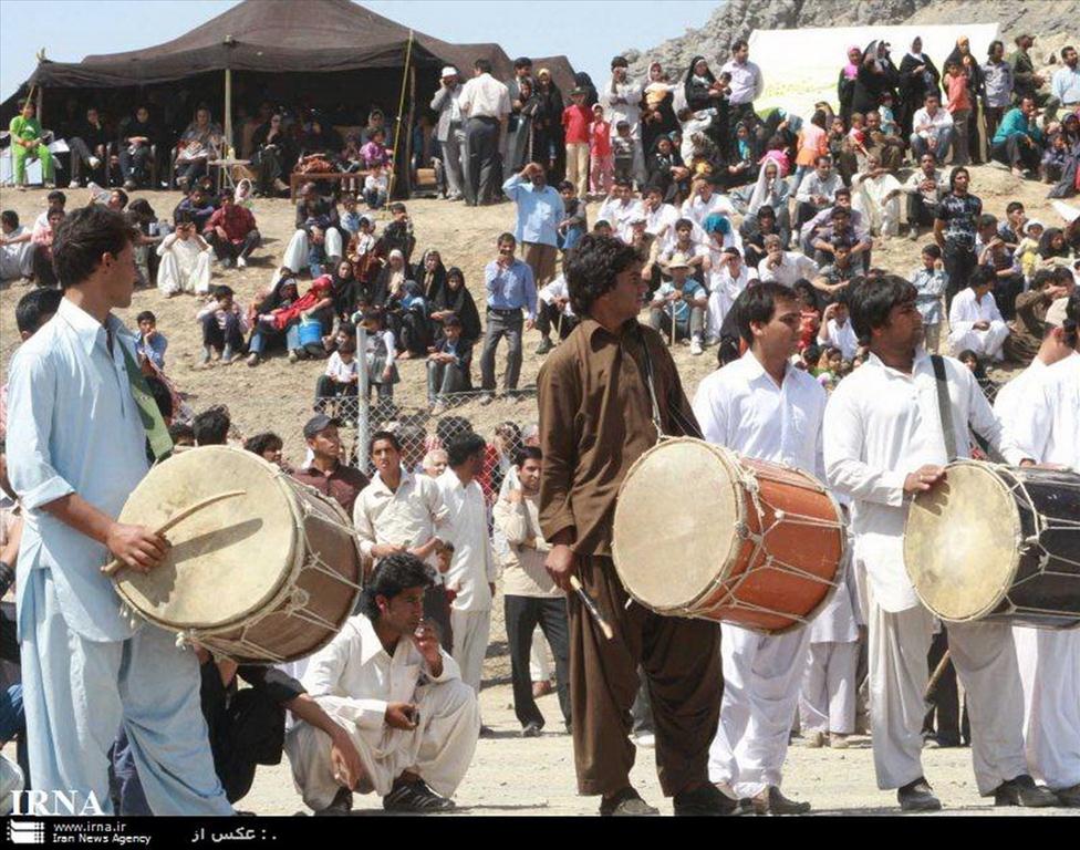 موسیقی آیینی و مذهبی ما دارای قدرتی است که می توانیم با جهان تبادل فرهنگی داشته باشیم/جشنواره موسیقی فجر از اهداف انقلابی و حماسی اش دور افتاده است