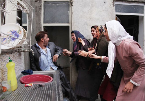 فیلم های اجتماعی شخصی سازی شده اند/در ایران به دلیل کثرت نهادها و به دلیل پایین بودن تولید خیلی ها وارد تولید فیلم می شوند