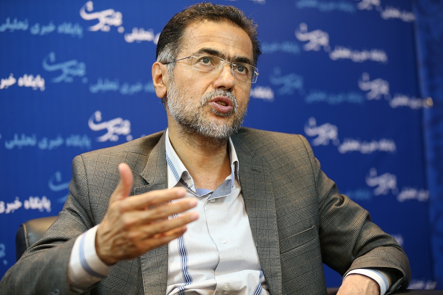 ترامپ به دنبال خرید زمان جهت همراه سازی اروپا با خود است/ایران باید تهدیدات معتبری در مقابل آمریکا اتخاذ کند و این تهدیدات اروپا را نیز در مقابل ترامپ فعال تر می کند