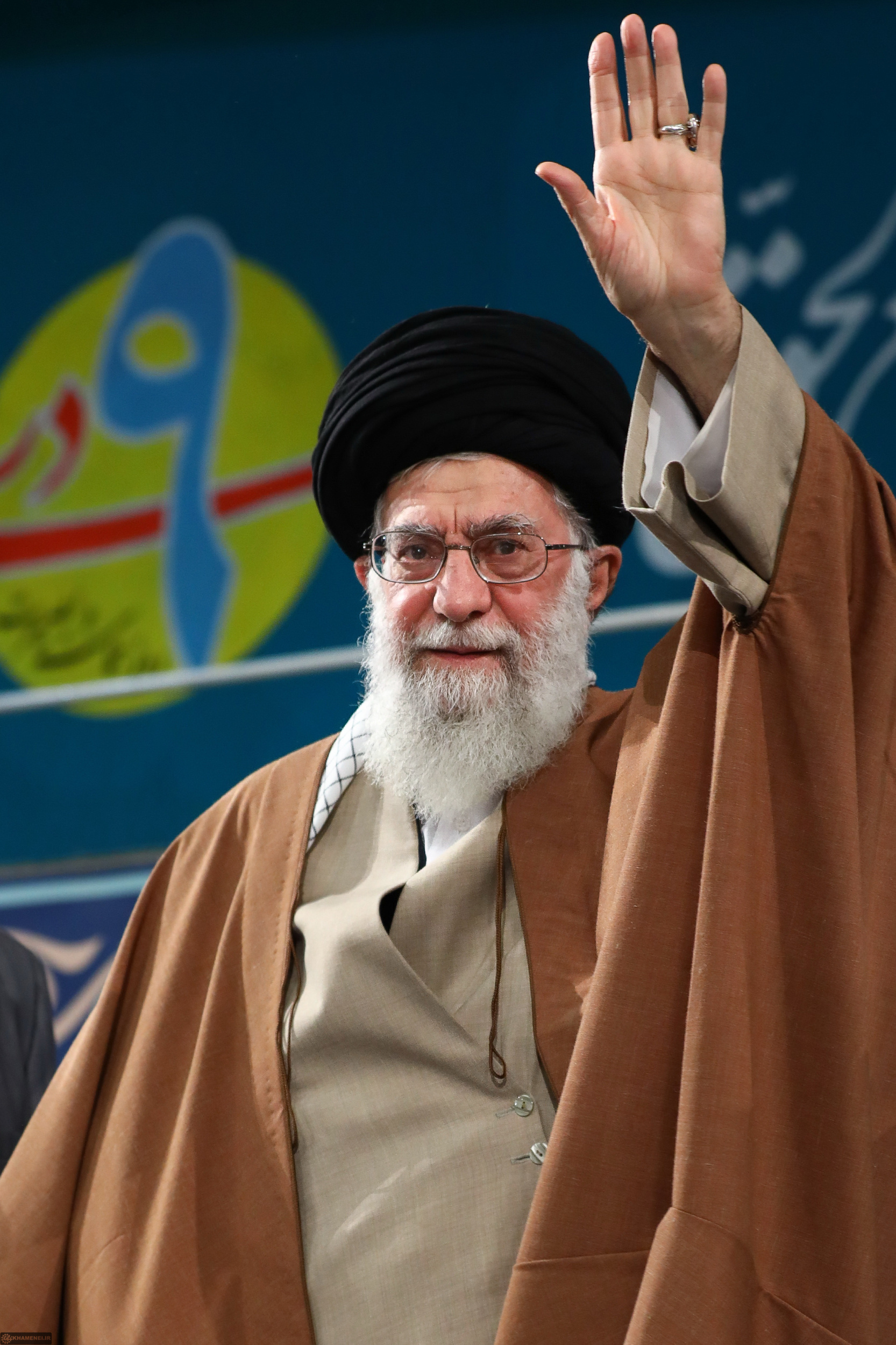 9 دی پاسخ ملت بود به این بازی های سیاسی 9 دی پاسخ ملت بود به این بازی های سیاسی