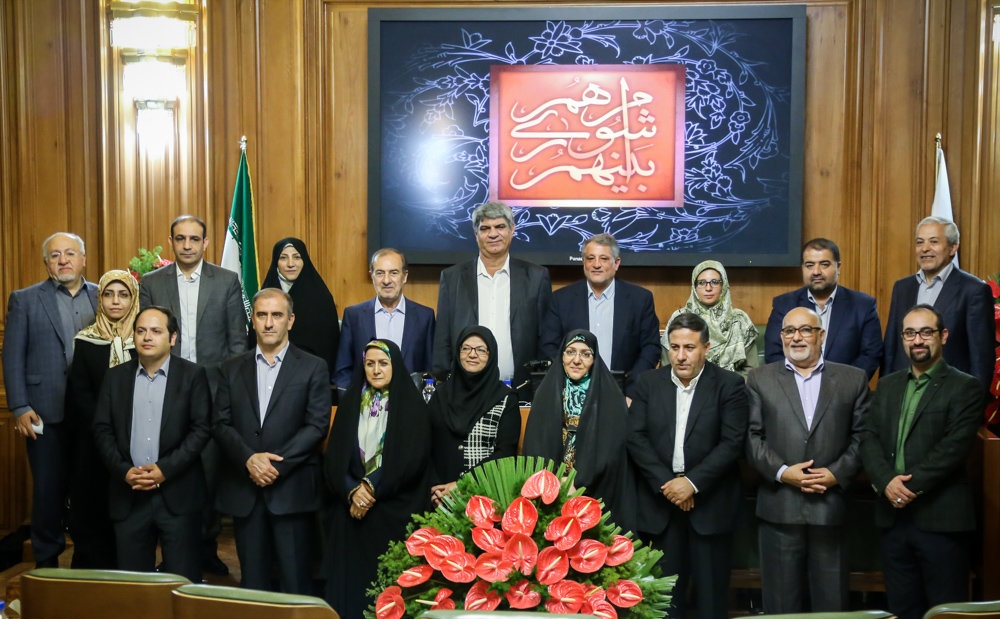 زیرسؤال بردن گذشتگان برای فرار از پاسخگویی