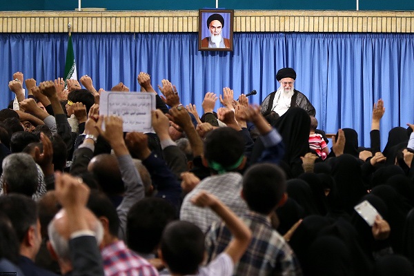 جمهوری اسلامی محکم ایستاده است و دشمنان نمی توانند به ما سیلی بزنند