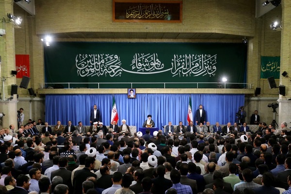 مسئولین در ذکر مبانی اسلامی صریح باشند
