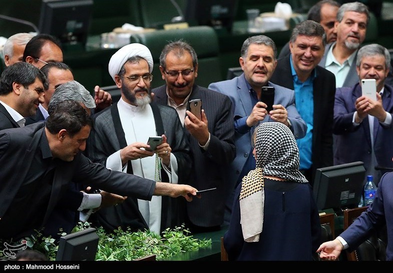اما و اگر های یک حرکت سخیف برخی از نمایندگان اما و اگر های یک حرکت سخیف برخی از نمایندگان