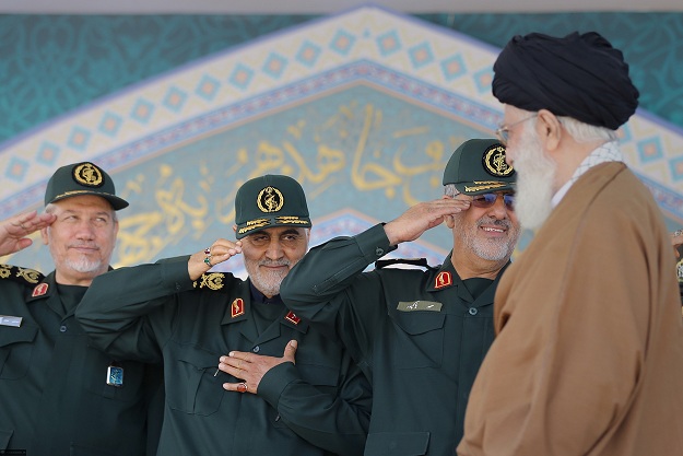سردار سلیمانی پایان سیطره داعش را به ولی امر مسلمین تبریک گفت
