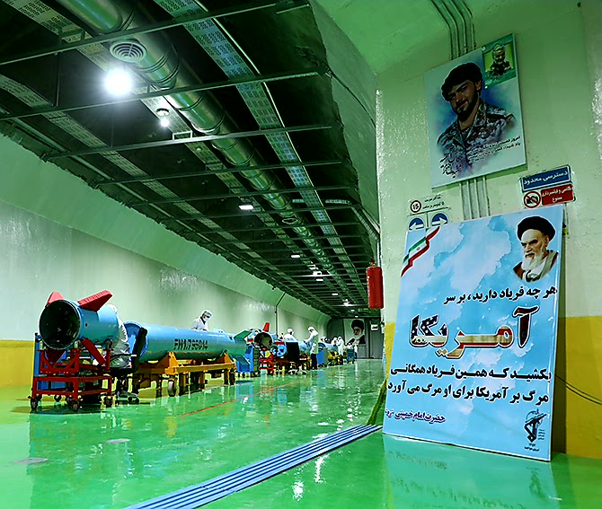 انتشار اولین تصاویر از کارخانه تولید موشک بالستیک نیروی هوافضای سپاه
