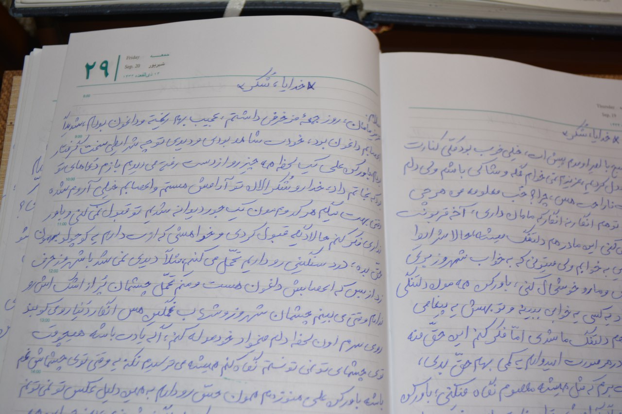 رفع دلتنگی های مادرانه با نوشتن 4000 نامه/ نماز اول وقت برای علی بسیار اهمیت داشت رفع دلتنگی های مادرانه با نوشتن 4000 نامه/ نماز اول وقت برای علی بسیار اهمیت داشت