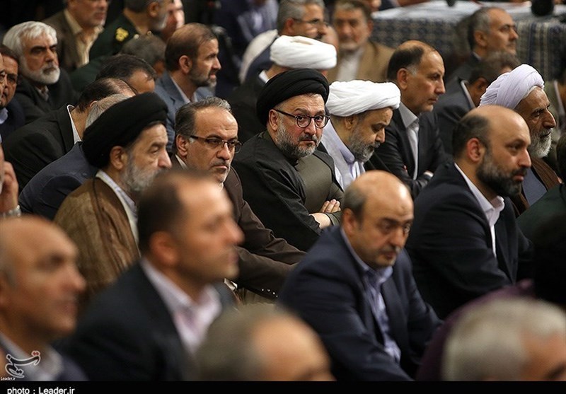 کدام چهره‌های اصلاح‌طلب در جلسه اخیر مسئولان با رهبر انقلاب حضور داشتند