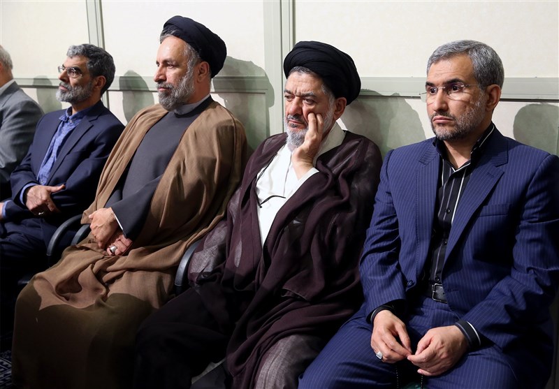 کدام چهره‌های اصلاح‌طلب در جلسه اخیر مسئولان با رهبر انقلاب حضور داشتند
