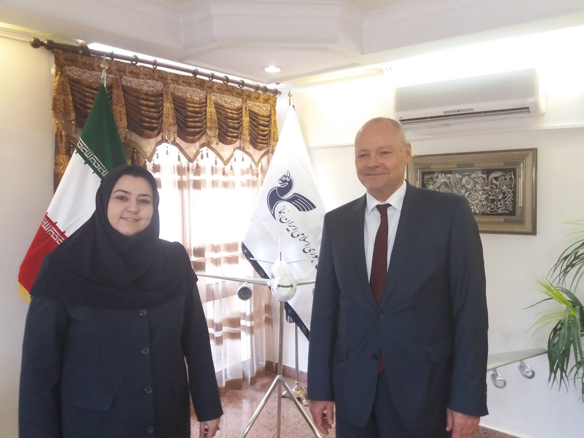 سفیر آلمان پرسپولیسی است یا استقلالی؟