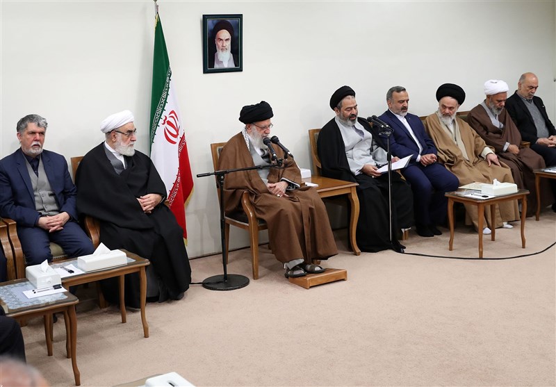 باید از «حج» برای رساندن سخن نو جمهوری اسلامی به دنیا بهرهگیری کرد باید از «حج» برای رساندن سخن نو جمهوری اسلامی به دنیا بهرهگیری کرد