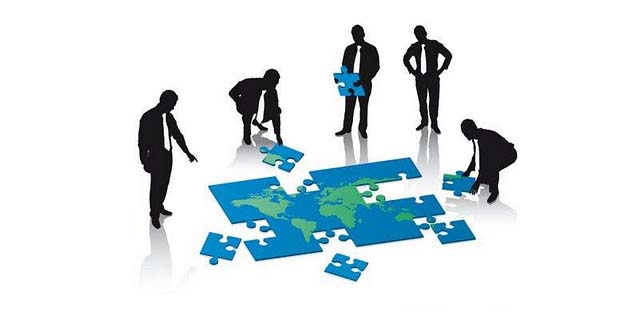 آیا دخالت در سیاست مختص قشر خاصی است!؟