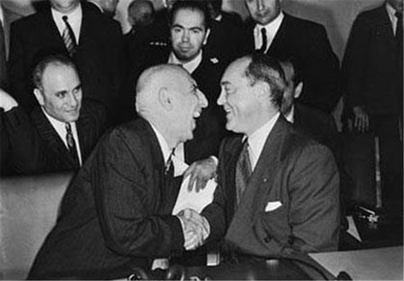تبعید به احمدآباد نتیجه اعتماد به آمریکا بود! تبعید به احمدآباد نتیجه اعتماد به آمریکا بود!
