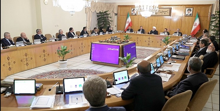فروش اورانیوم غنیشده و آب سنگین از امروز متوقف میشود/مهلت ۶۰ روزه به سران ۵ کشور فروش اورانیوم غنیشده و آب سنگین از امروز متوقف میشود/مهلت ۶۰ روزه به سران ۵ کشور