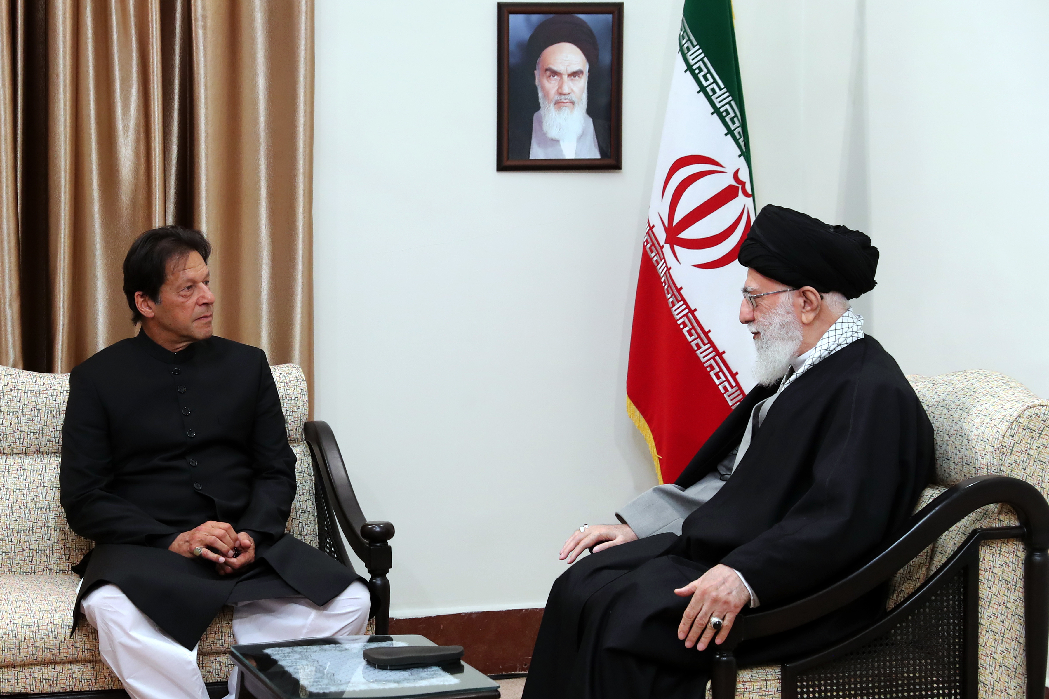 سفر عمران خان به ایران؛ دستاوردها و دستاندازها سفر عمران خان به ایران؛ دستاوردها و دستاندازها