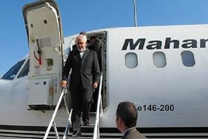 از آلمان چه انتظاری داریم وقتی یک باک بنزین هم به ظریف نداد از آلمان چه انتظاری داریم وقتی یک باک بنزین هم به ظریف نداد