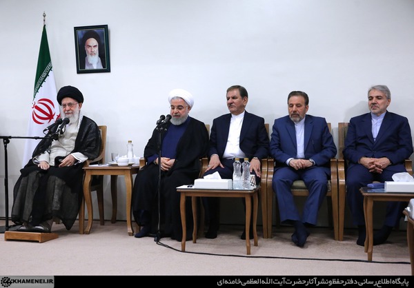 رهبر انقلاب: صدور نفت خام بلایی بزرگ است که به ضرر پیشرفت کشور تمام شده/ تولیدکنندگان رزمندگان جنگ اقتصادی با دشمن هستند