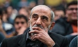 عمروعاص کُت و شلوار پوشیده! عمروعاص کُت و شلوار پوشیده!
