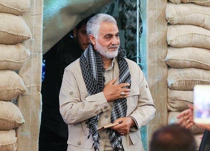 در چه زمان&zwnj;هایی سردار سلیمانی برای مشورت به حضرت آقا مراجعه می&zwnj;کردند؟/نحوه مواجهه سردار سلیمانی با پیام صلح محمد بن سلمان چه بود و چگونه افشا شد؟ / ناگفته&zwnj;هایی ازنحوه مذاکره سردار سلیمانی با آمریکایی&zwnj;ها /چرا ایران، انتقام خون حاج فاسم را ۴ روز عقب انداخت؟
