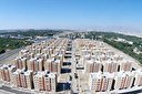گسترش خطوط ریلی و خانه سازی در اطراف شهرها راهی برای خانه دار کردن مردم 
 
