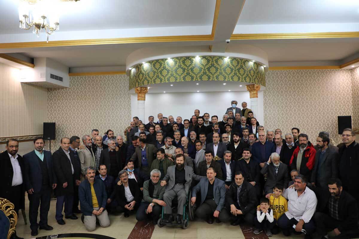 بی سیم چی ها گرد هم آمدند! بی سیم چی ها گرد هم آمدند!