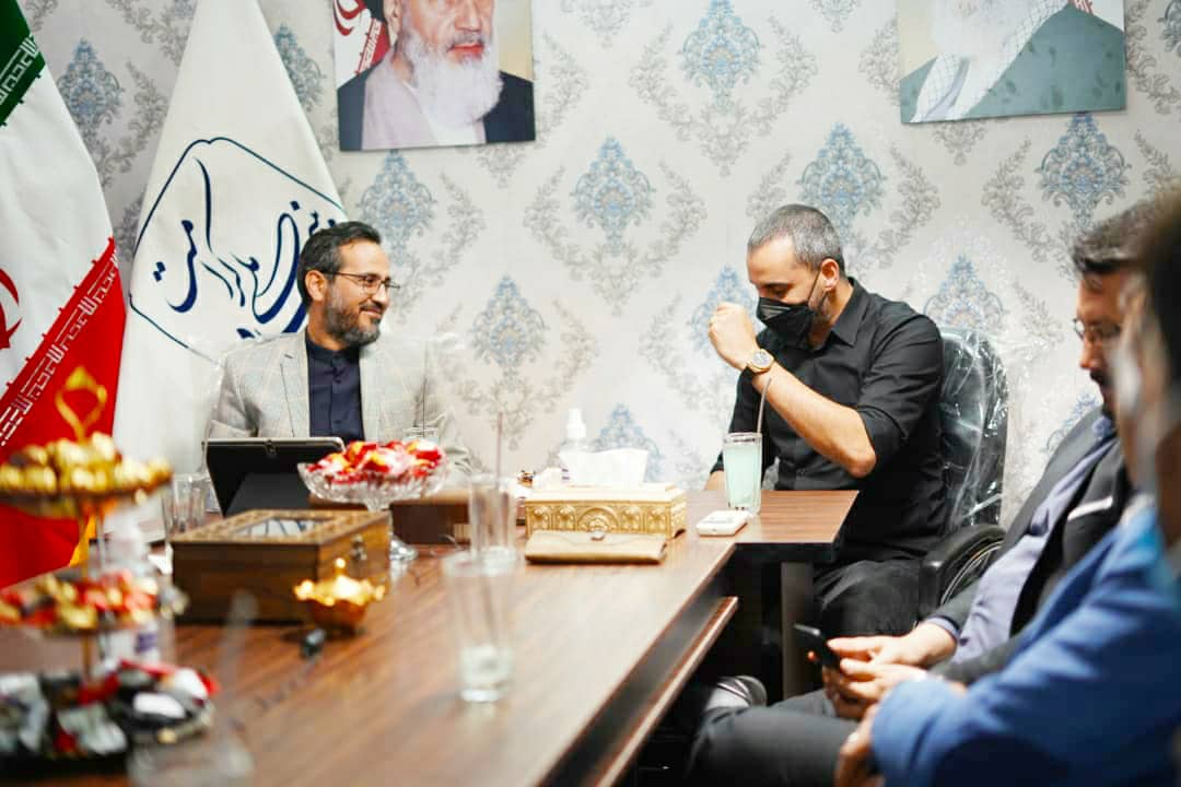 دبیرخانه کشوری بنیاد ملی کرامت در مشهد افتتاح شد. دبیرخانه کشوری بنیاد ملی کرامت در مشهد افتتاح شد.