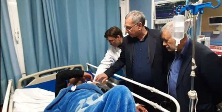 وزیر بهداشت: حادثه تروریستی کرمان ۳۲ مصدوم بدحال و ۱۰ مجروح خیلی بدحال دارد وزیر بهداشت: حادثه تروریستی کرمان ۳۲ مصدوم بدحال و ۱۰ مجروح خیلی بدحال دارد