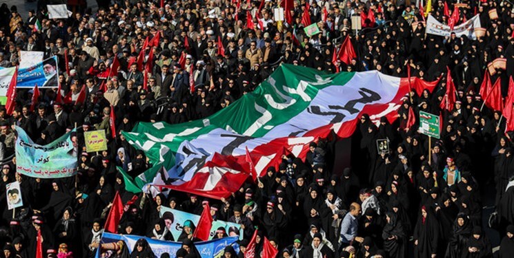 اجتماع مردم تهران به مناسبت ۹ دی در میدان امام حسین (ع) اجتماع مردم تهران به مناسبت ۹ دی در میدان امام حسین (ع)