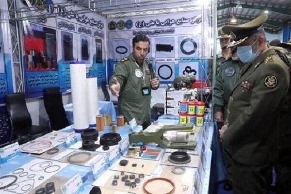 فرمانده کل ارتش از آخرین دستاوردهای نیروی زمینی ارتش بازدید کرد فرمانده کل ارتش از آخرین دستاوردهای نیروی زمینی ارتش بازدید کرد