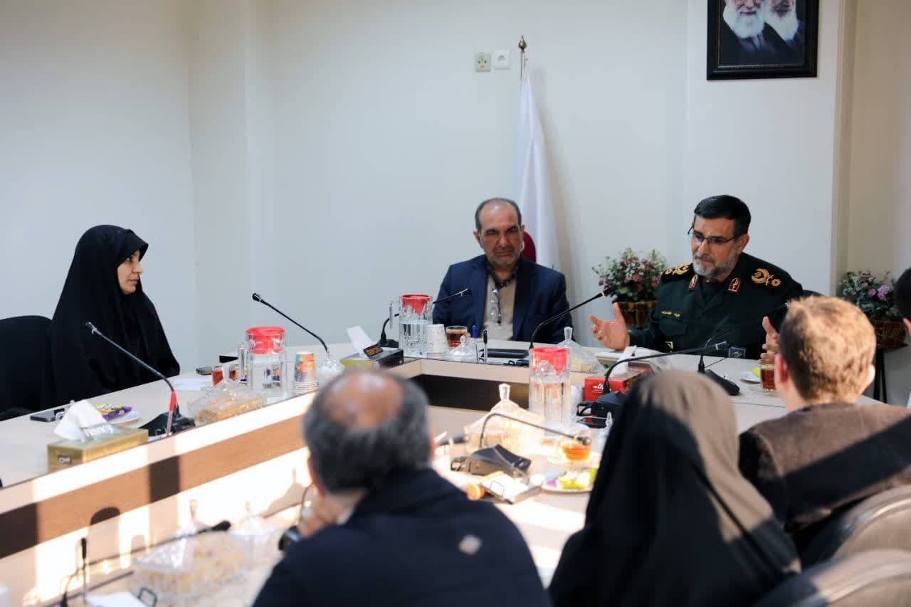 بازدید فرمانده نیروی دریایی سپاه از شبکه جهانی سحر بازدید فرمانده نیروی دریایی سپاه از شبکه جهانی سحر