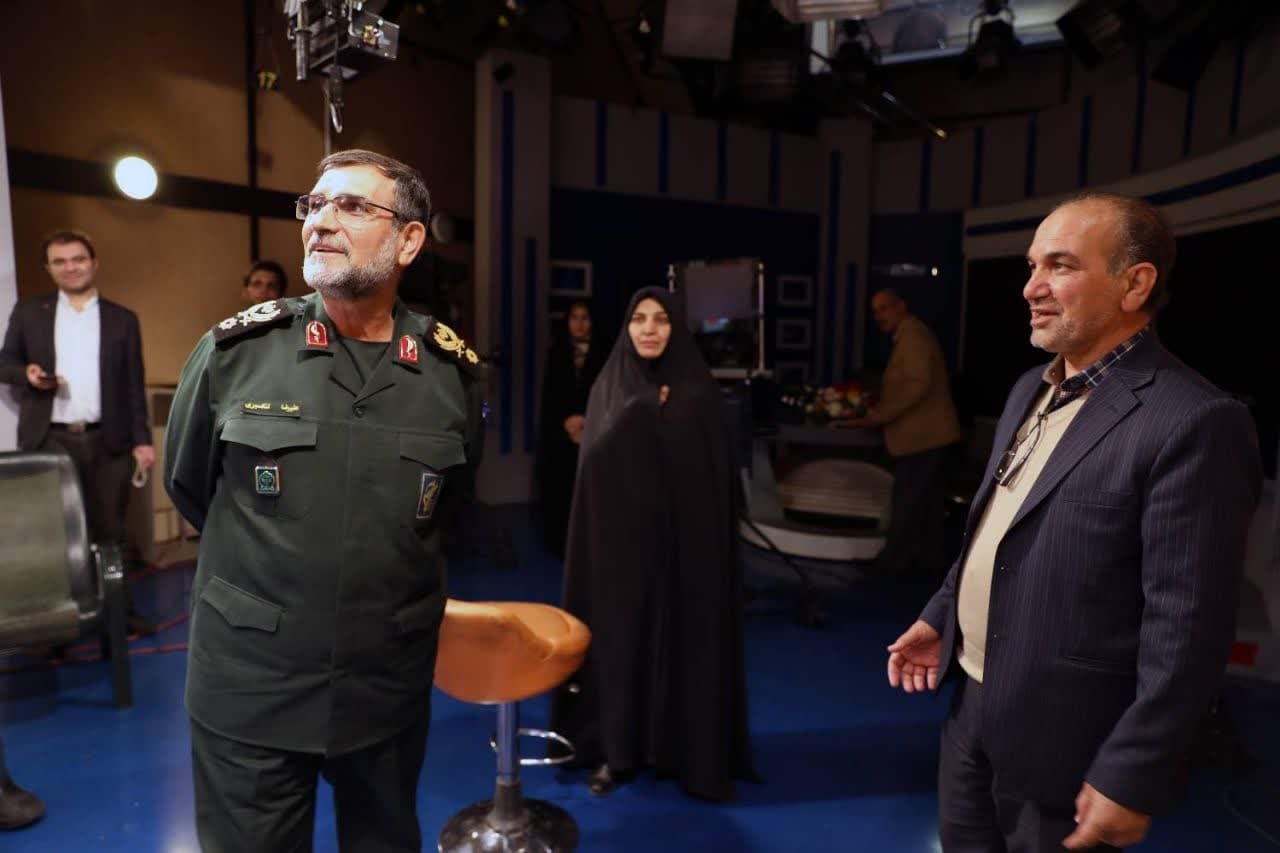بازدید فرمانده نیروی دریایی سپاه از شبکه جهانی سحر بازدید فرمانده نیروی دریایی سپاه از شبکه جهانی سحر