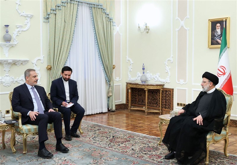 تاکید رئیسی در دیدار فیدان بر ضرورت مقابله با حضور کشورهای بیگانه در قفقاز تاکید رئیسی در دیدار فیدان بر ضرورت مقابله با حضور کشورهای بیگانه در قفقاز