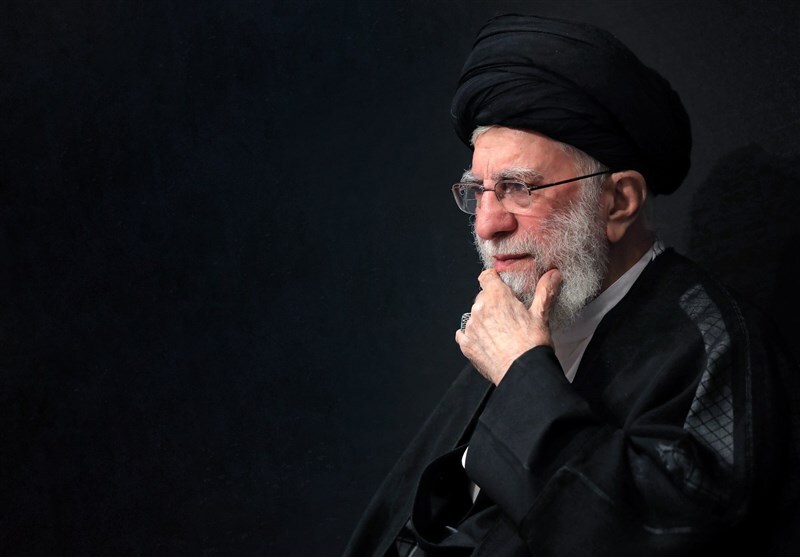 مراسم عزاداری دانشجویان برای اربعین حسینی در حضور رهبر انقلاب برگزار شد مراسم عزاداری دانشجویان برای اربعین حسینی در حضور رهبر انقلاب برگزار شد