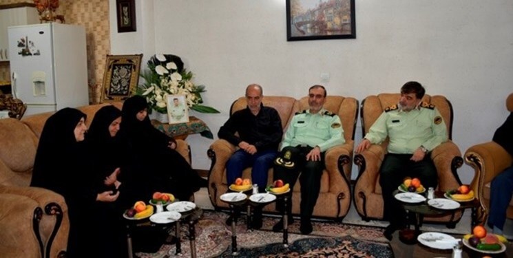 فرمانده کل انتظامی کشور: شهدا با نثار خون خود امنیت کشور را تضمین کردند فرمانده کل انتظامی کشور: شهدا با نثار خون خود امنیت کشور را تضمین کردند