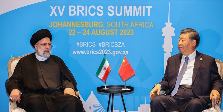 رئیسی در دیدار «شیجین پینگ»: عضویت ایران در بریکس موجب تقویت مخالفت با یکجانبهگرایی آمریکا میشود رئیسی در دیدار «شیجین پینگ»: عضویت ایران در بریکس موجب تقویت مخالفت با یکجانبهگرایی آمریکا میشود