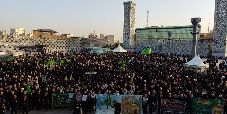 اجتماع «امام رضاییها» در میدان امام حسین تهران اجتماع «امام رضاییها» در میدان امام حسین تهران