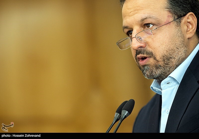 وزیر اقتصاد: دستگاه قضا فورا به ادعای نادرست دریافت دستمزد هیات مولدسازی ورود کند وزیر اقتصاد: دستگاه قضا فورا به ادعای نادرست دریافت دستمزد هیات مولدسازی ورود کند