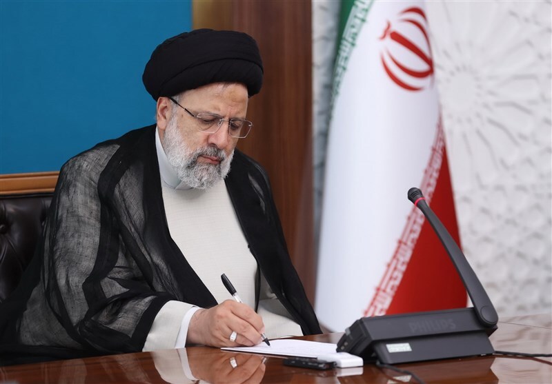 رئیسی قانون تمدید برنامه پنجساله ششم توسعه را ابلاغ کرد رئیسی قانون تمدید برنامه پنجساله ششم توسعه را ابلاغ کرد