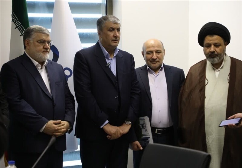 اسلامی: توسعه اقتصادی کشور را با محوریت معادن و صنایع دنبال میکنیم اسلامی: توسعه اقتصادی کشور را با محوریت معادن و صنایع دنبال میکنیم